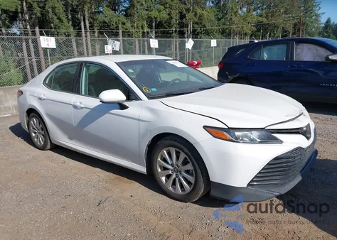 2020 Toyota Camry из США, поврежденный, VIN 4T1C11AK1LU929574